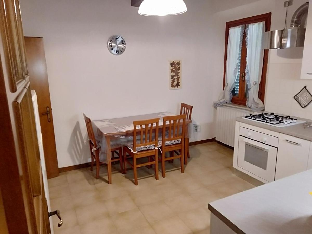 La Casa Di Elisa Lägenhet Vinci Exteriör bild